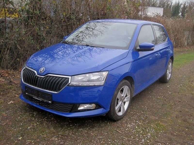 Blau Gebraucht 2019 Skoda Fabia Cool Plus Limousine | 7.900 € (Superpreis) - Bild 1/4