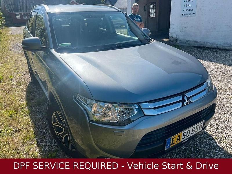 Gebraucht 2014 Mitsubishi Outlander Intense SUV | 7.800 € (Fairer Preis) - Bild 1/4