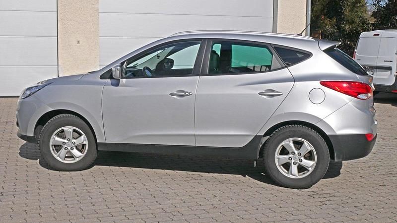 Gebraucht Hyundai ix35 163 PS (119 kW) 2010 Silber SUV