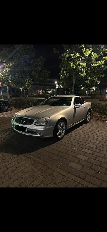 Gebraucht Mercedes SLK200 163 PS (119 kW) 2001 Silber Cabrio