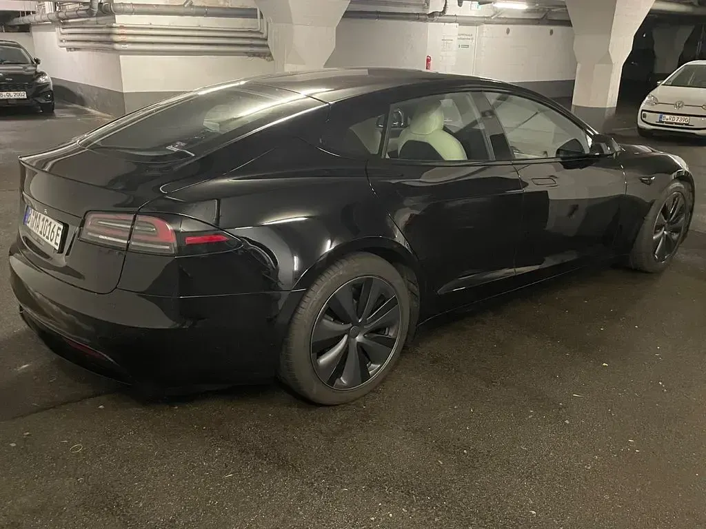 Gebraucht Tesla Model S 492 kW (670 PS) 2023 Schwarz Kleinwagen