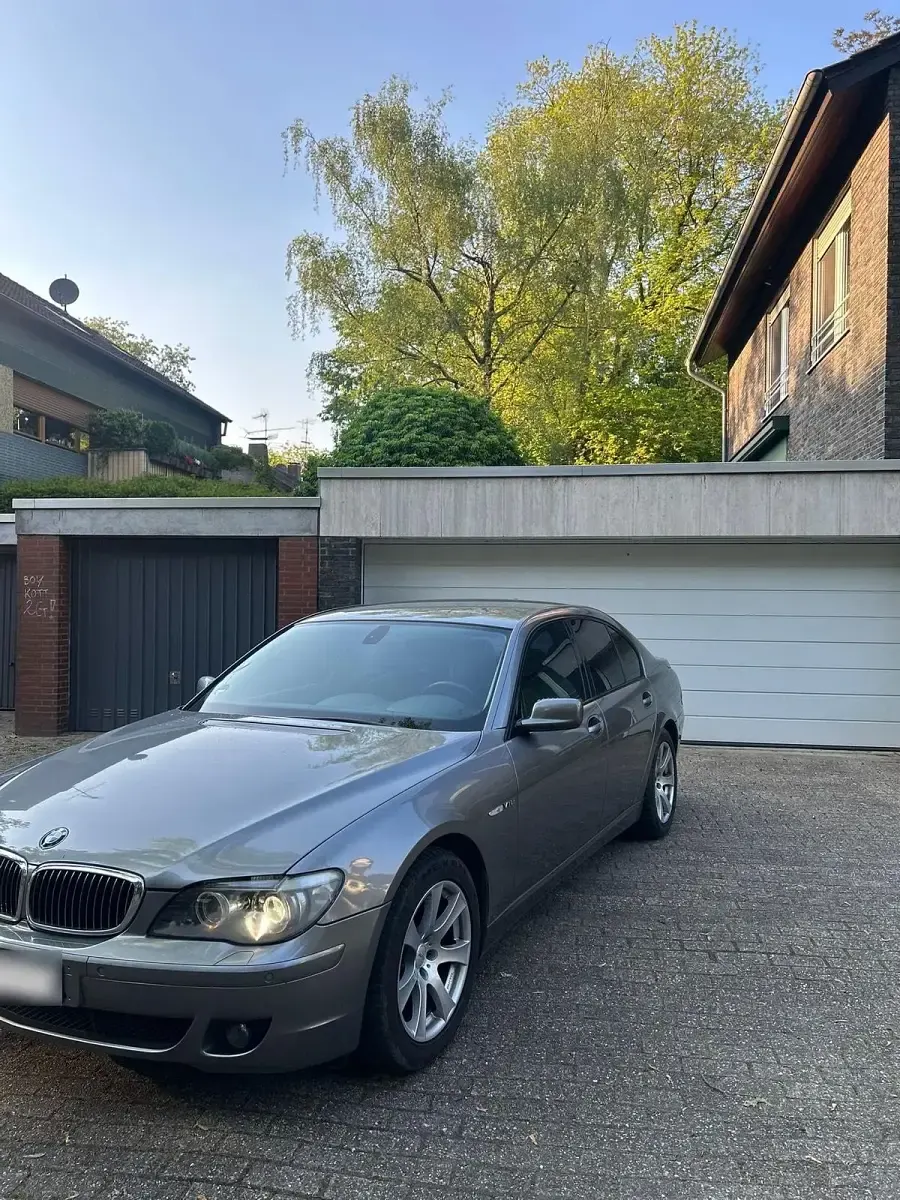 Używany BMW 750L 367 KM (269 kW) 2006 Szary Sedan/Limuzyna