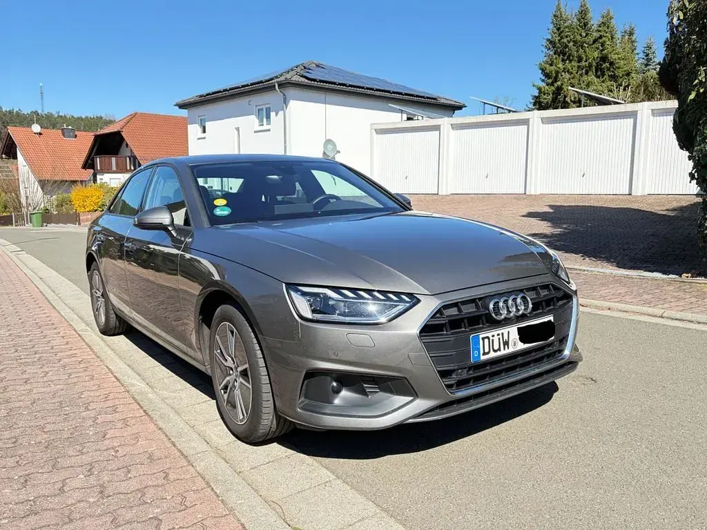 Używany Audi A4 Advanced 136 KM (100 kW) 2020 Szary Sedan/Limuzyna