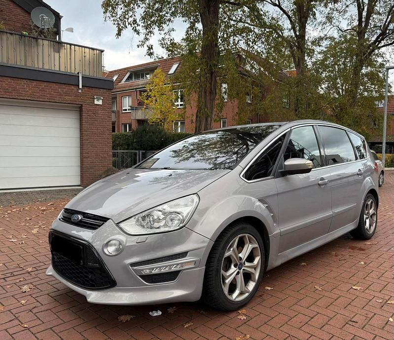 Grau Gebraucht 2014 Ford S-MAX S Van / Kleinbus | 7.200 € (Fairer Preis) - Bild 1/4