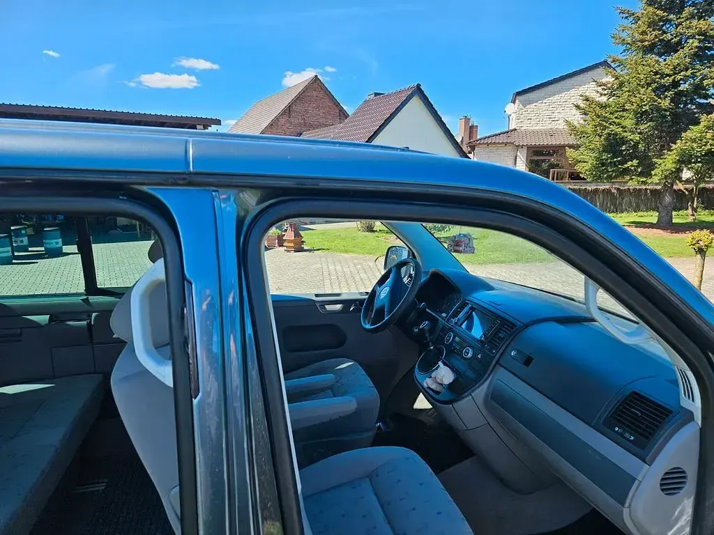 Gebraucht VW T5 106 PS (77 kW) 2006 Grau Van