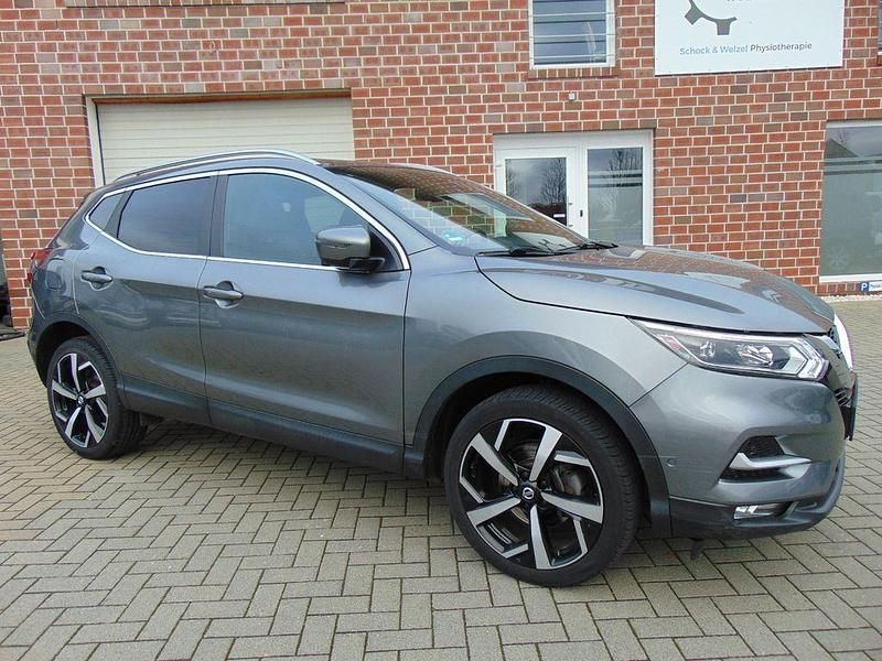 Grau Gebraucht 2019 Nissan Qashqai Tekna SUV | 16.998 € (Fairer Preis) - Bild 1/4