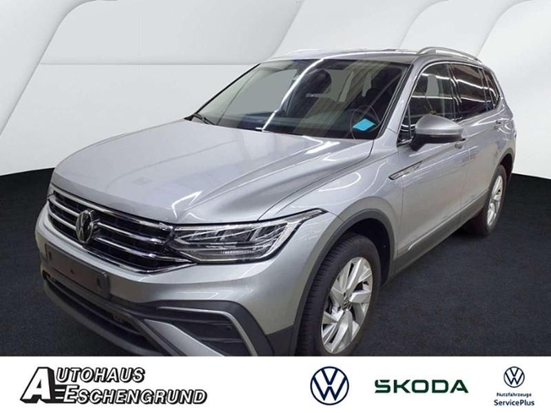 Pyrite silver met. Gebraucht 2024 VW Tiguan Allspace Life SUV | 36.889 € (Fairer Preis) - Bild 1/4