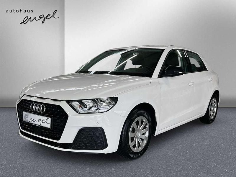 Gebraucht Audi A1 95 PS (69 kW) 2023 Cortina white SUV
