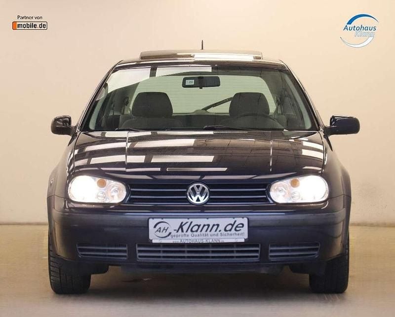Gebraucht VW Golf IV 75 PS (55 kW) 1998 Atlantikblau Kleinwagen