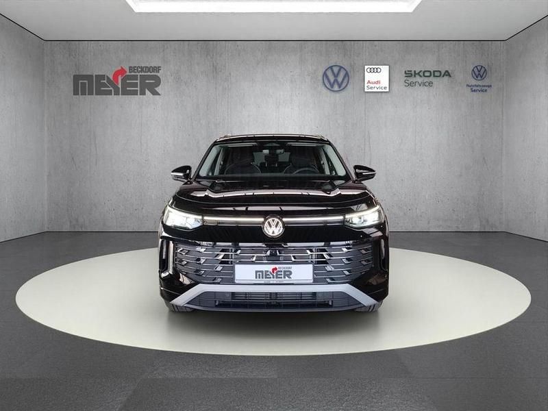 Neu VW Tayron Elegance 150 PS (110 kW) 2026 Schwarz SUV