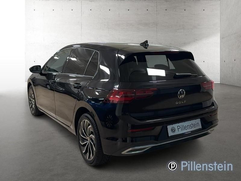 Gebraucht VW Golf VIII Active 131 PS (96 kW) 2022 Schwarz Limousine