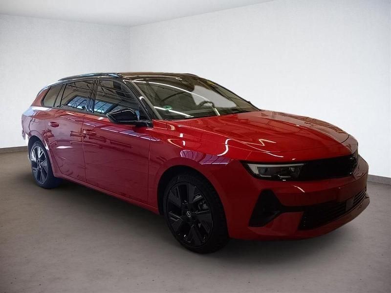 Kardio rot metallic Gebraucht 2024 Opel Astra Kombi | 28.990 € (Guter Preis) - Bild 1/4