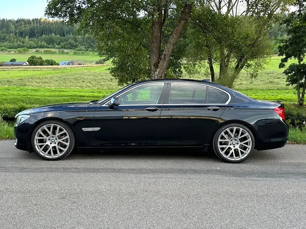 Gebraucht BMW 730 245 PS (180 kW) 2009 Schwarz Limousine