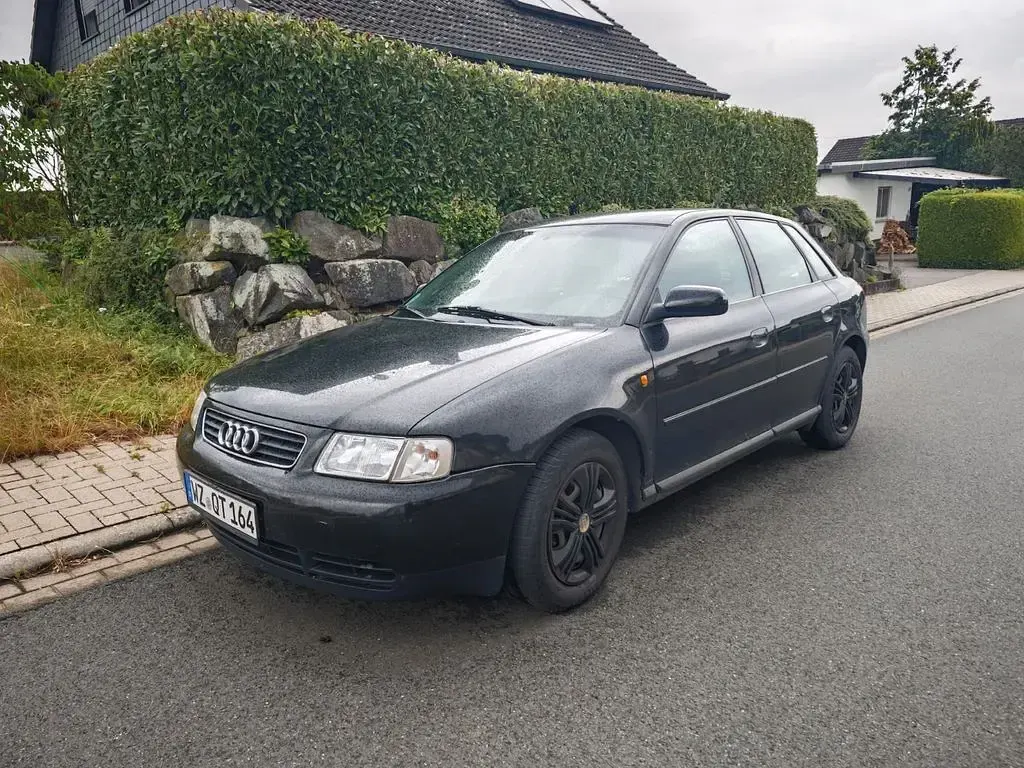 Gebraucht Audi A3 Sport 101 PS (74 kW) 2000 Schwarz Kleinwagen