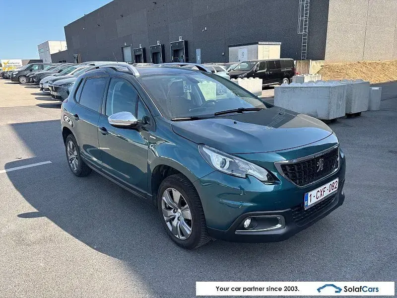 Gebraucht Peugeot 2008 Style 83 PS (61 kW) 2019 Grün SUV