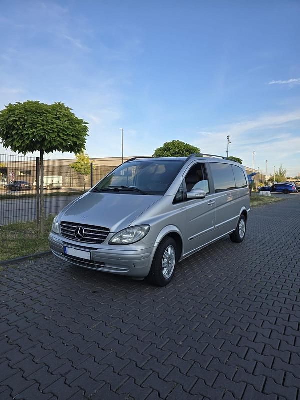 Grau Gebraucht 2008 Mercedes Viano Van / Kleinbus | 8.500 € (Superpreis) - Bild 1/4