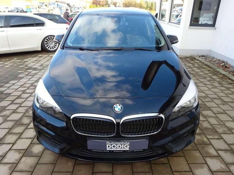 Schwarz ii Gebraucht 2015 BMW 218 Kombi | 6.900 € (Fairer Preis) - Bild 1/4