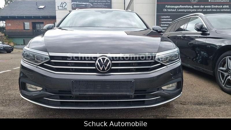 Grau Gebraucht 2021 VW Passat Elegance Kombi | 17.991 € (Etwas zu teuer) - Bild 1/4