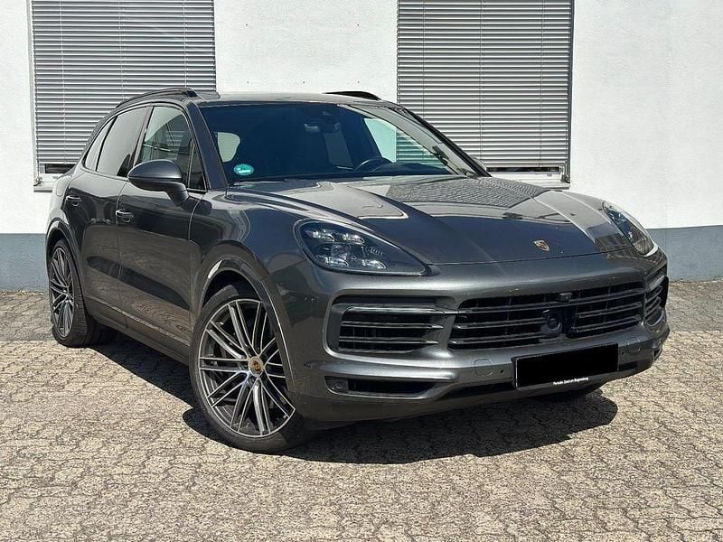 Grau Gebraucht 2019 Porsche Cayenne Turbo SUV | 56.950 € (Fairer Preis) - Bild 1/4