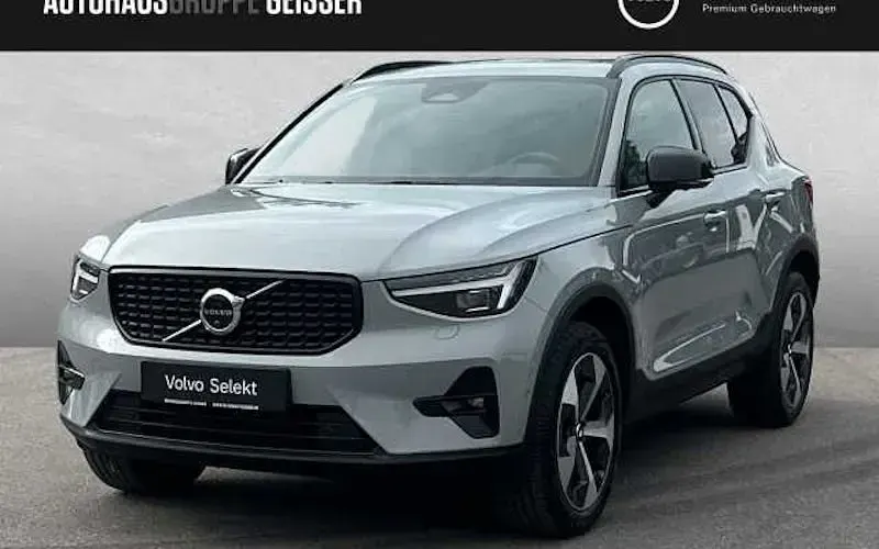 Gebraucht Volvo XC40 Plus 163 PS (119 kW) 2025 Grau SUV