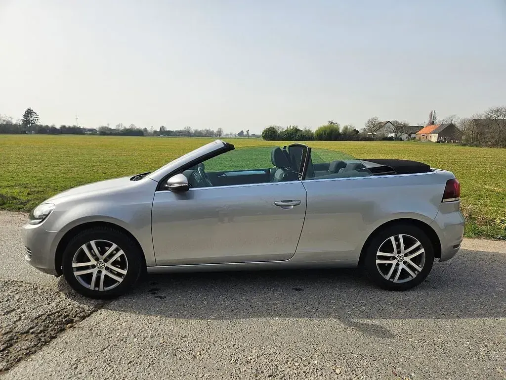 Gebraucht VW Golf 105 PS (77 kW) 2011 Silber Cabrio