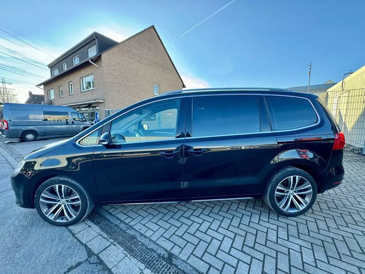 Gebraucht VW Sharan Highline 177 PS (130 kW) 2013 Schwarz Van / Kleinbus