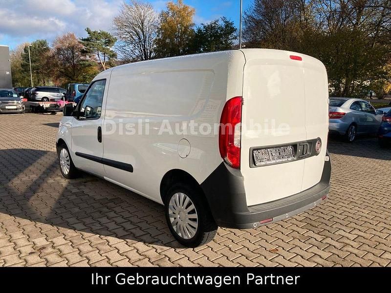Gebraucht Fiat Doblò 95 PS (69 kW) 2019 Weiß Van / Kleinbus