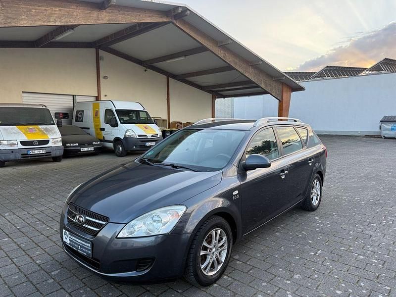 Gebraucht Kia Ceed Sportswagon 90 PS (66 kW) 2008 Grau Kombi