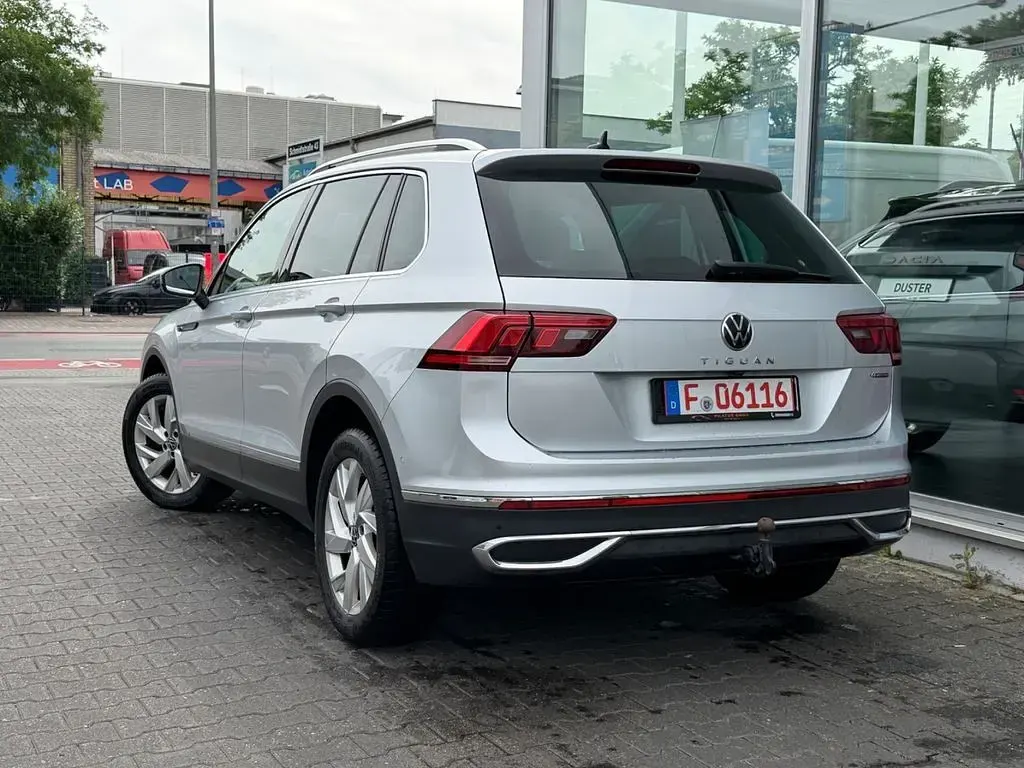Gebraucht VW Tiguan Elegance 150 PS (110 kW) 2020 Silber SUV