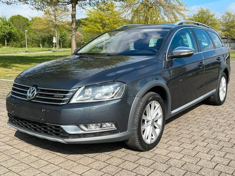 Grau Gebraucht 2012 VW Passat Alltrack Kombi | 9.790 € (Guter Preis) - Bild 1/4