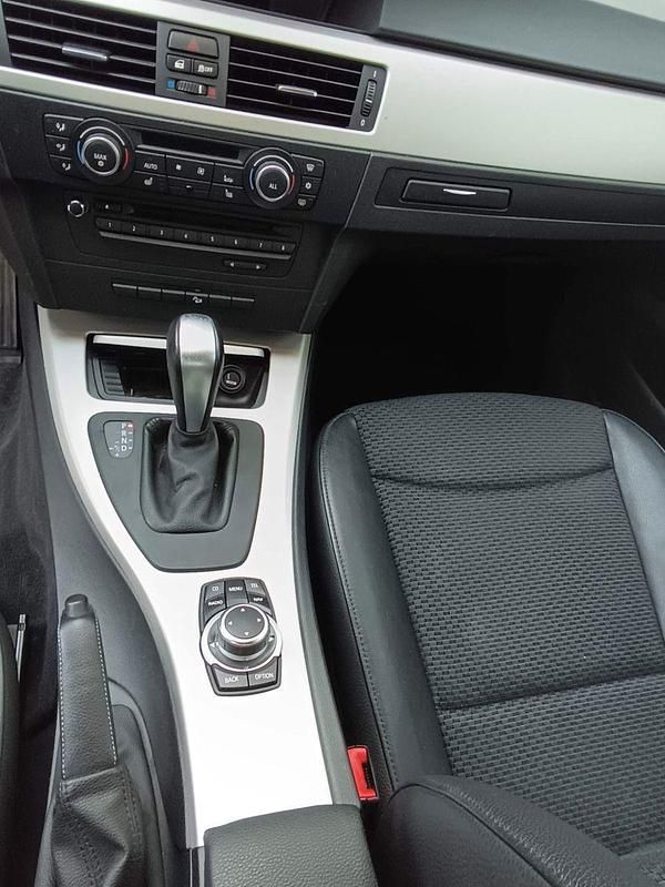 Second-hand BMW 320 184 CP (135 kW) 2012 Gri Break