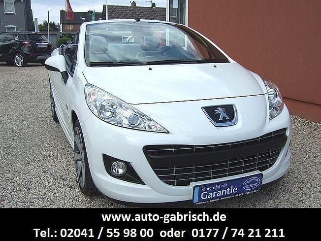 Weiß Gebraucht 2012 Peugeot 207 CC Roland Garros Cabrio | 9.900 € (Teuer) - Bild 1/4