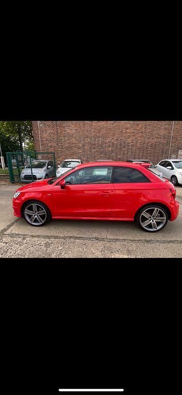 Gebraucht Audi A1 Sport 125 PS (91 kW) 2016 Rot Kleinwagen