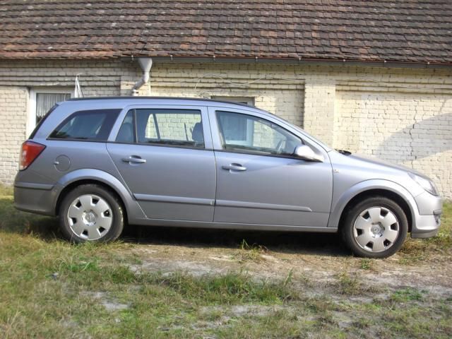 Gebraucht Opel Astra Edition 105 PS (77 kW) 2006 Silber metallic Kombi