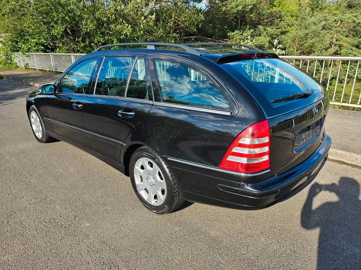 Gebraucht Mercedes C230 204 PS (150 kW) 2006 Schwarz Limousine