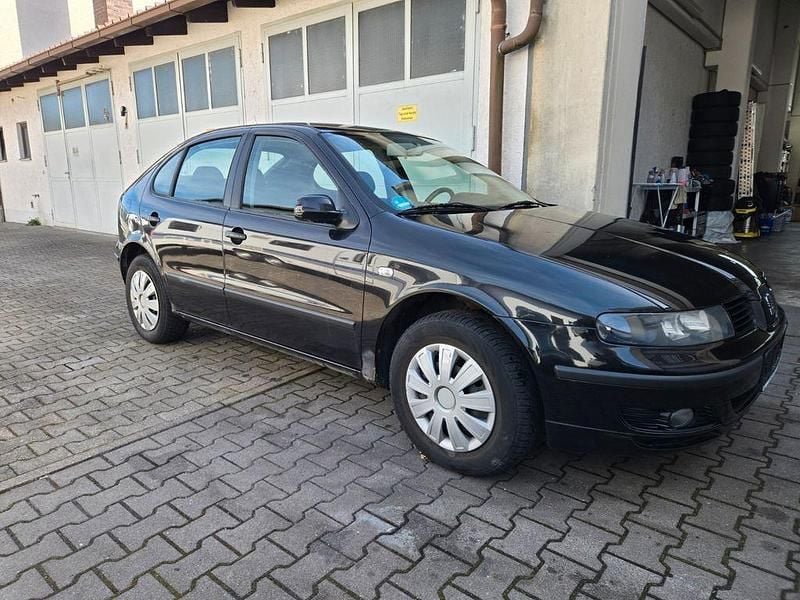 Gebraucht Seat Leon 105 PS (77 kW) 2002 Schwarz Kleinwagen