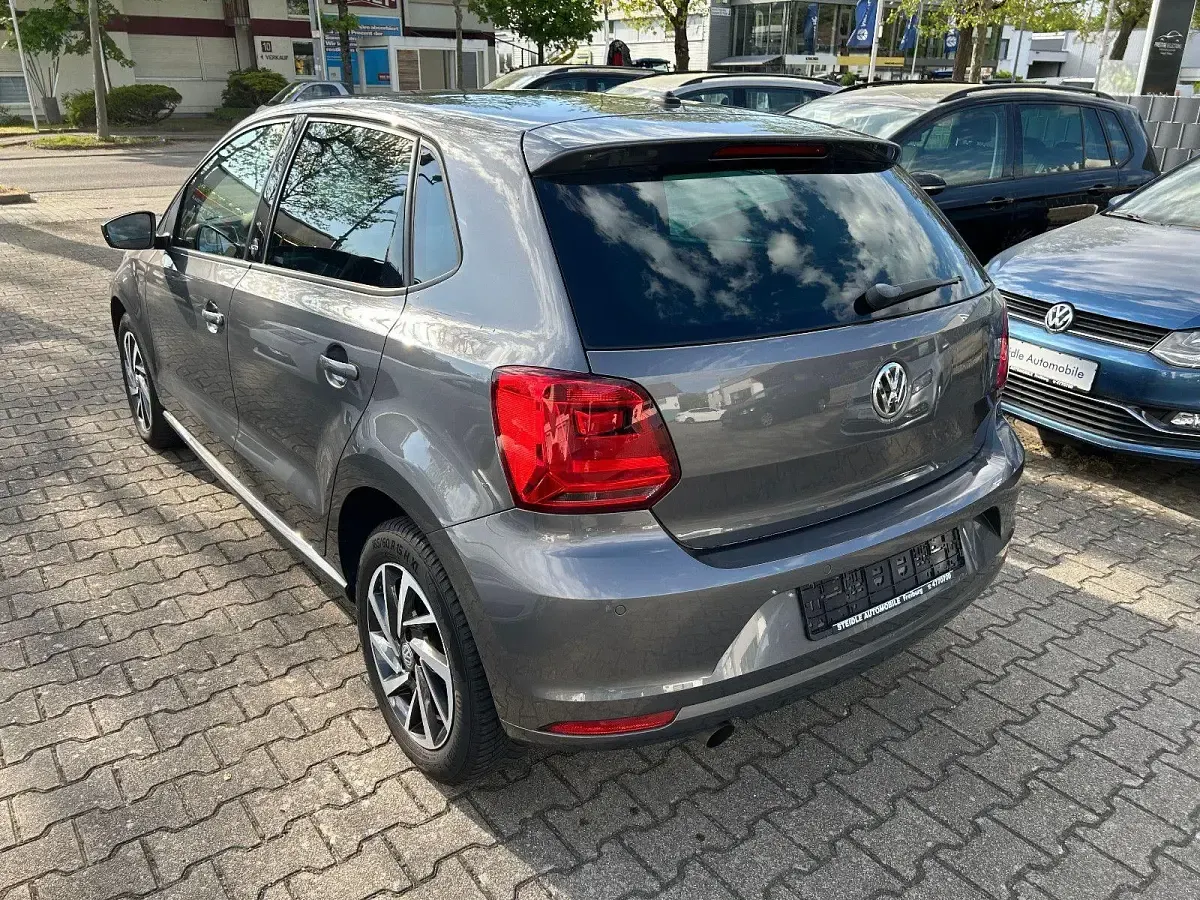 Gebraucht VW Polo Sound 90 PS (66 kW) 2017 Grau Kleinwagen