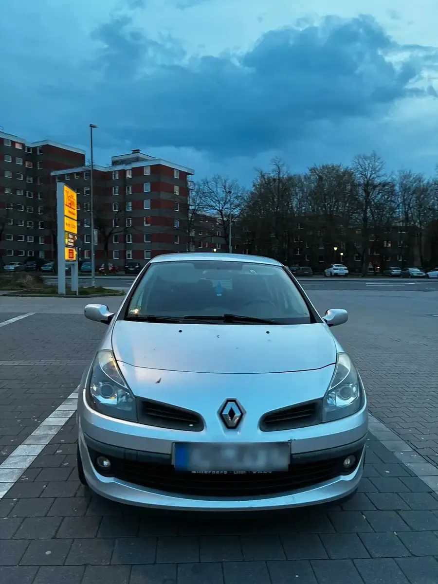 Gebraucht Renault Clio II 86 PS (63 kW) 2008 Grau Kleinwagen
