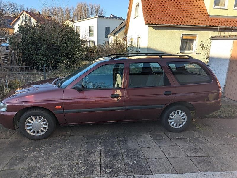 Second-hand Ford Escort 75 CP (55 kW) 1996 Roșu Break