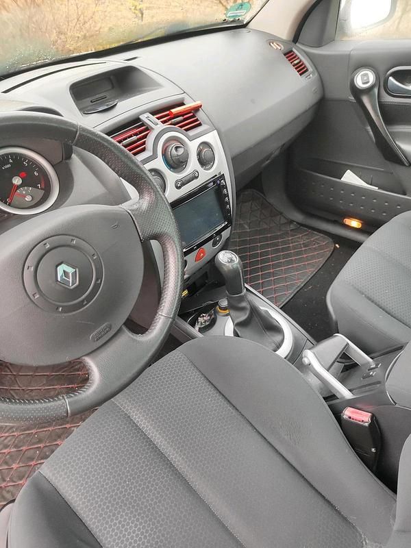 Occasion Renault Mégane Cabriolet 113 ch (83 kW) 2004 Gris Cabriolet