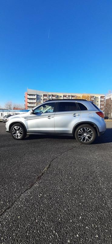 Grau Gebraucht 2017 Mitsubishi ASX SUV | 11.490 € (Fairer Preis) - Bild 1/4