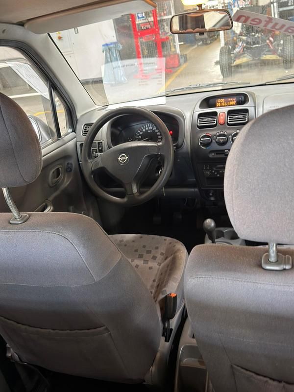 Occasion Opel Agila 58 ch (42 kW) 2001 Noir Monospace