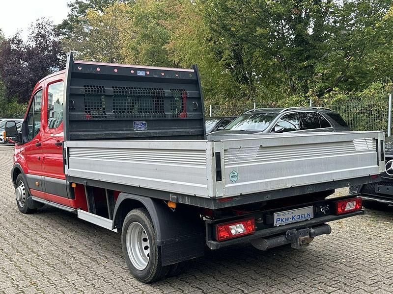 Gebraucht Ford Transit Trend 131 PS (96 kW) 2018 Rot Van / Kleinbus