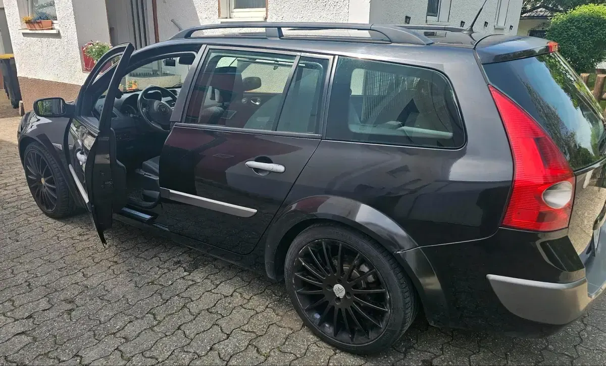 Gebraucht Renault Mégane GrandTour 135 PS (99 kW) 2005 Schwarz Kombi