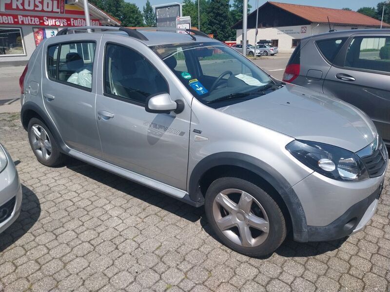Silber Gebraucht 2012 Dacia Sandero Stepway Kleinwagen | 6.950 € (Fairer Preis) - Bild 1/4