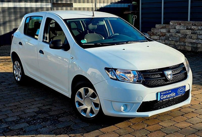 Gebraucht Dacia Sandero Ambiance 75 PS (55 kW) 2014 Weiß Kleinwagen