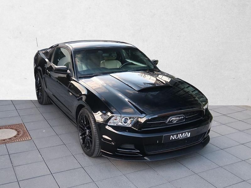 Second-hand Ford Mustang 305 CP (224 kW) 2014 Negru