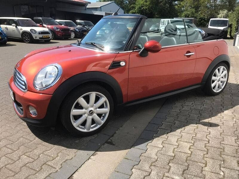 Gebraucht Mini One Cabriolet 98 PS (72 kW) 2010 Orange Cabrio
