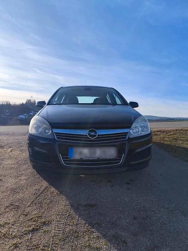 Gebraucht Opel Astra 116 PS (85 kW) 2007 Schwarz Kleinwagen