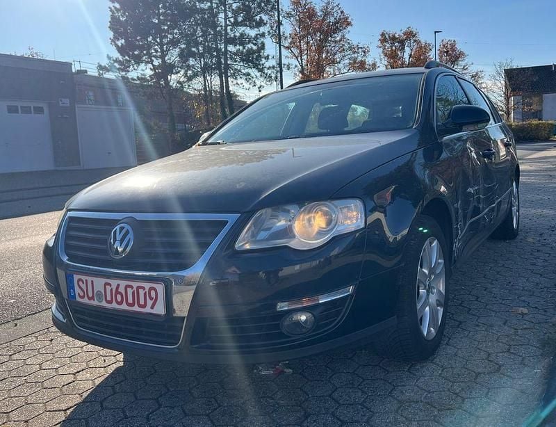 Schwarz Gebraucht 2009 VW Passat Comfortline Kombi | 1.990 € (Superpreis) - Bild 1/4